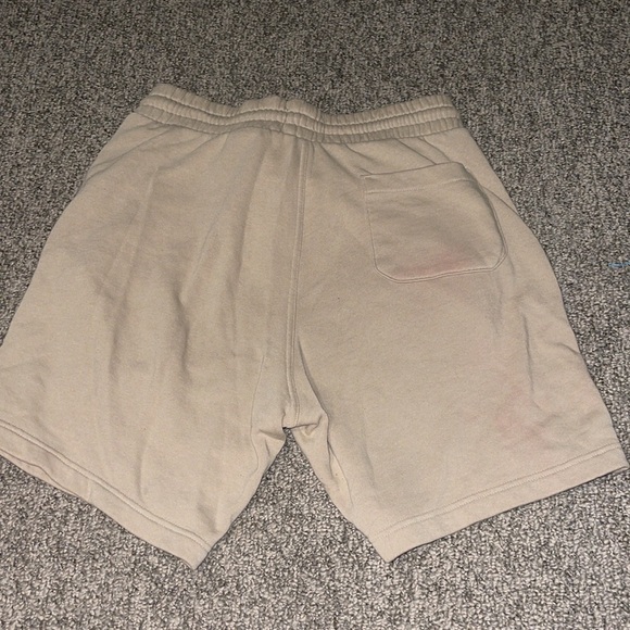 Men’s Size M H&M shorts. - Picture 3 of 3